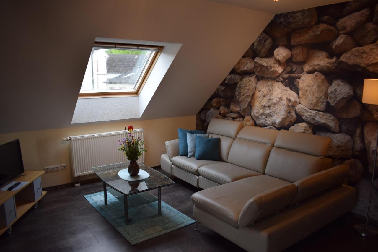 Ferienhaus & Weingut Am Steingebiss Billigheim-Ingenheim エクステリア 写真